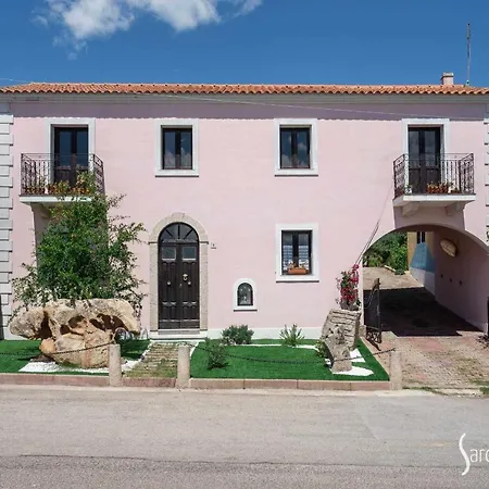 度假居 Sardegna Homes Casa Rosa *