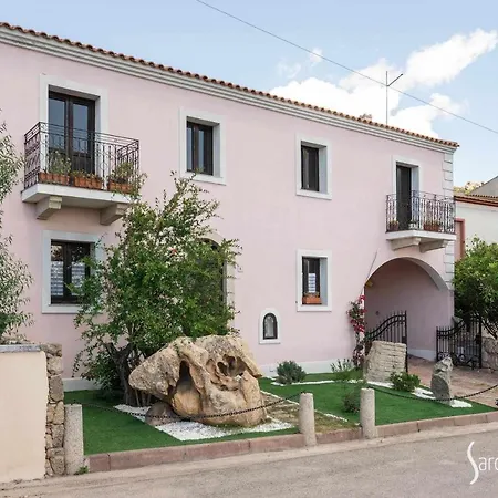 Sardegna Homes Casa Rosa *