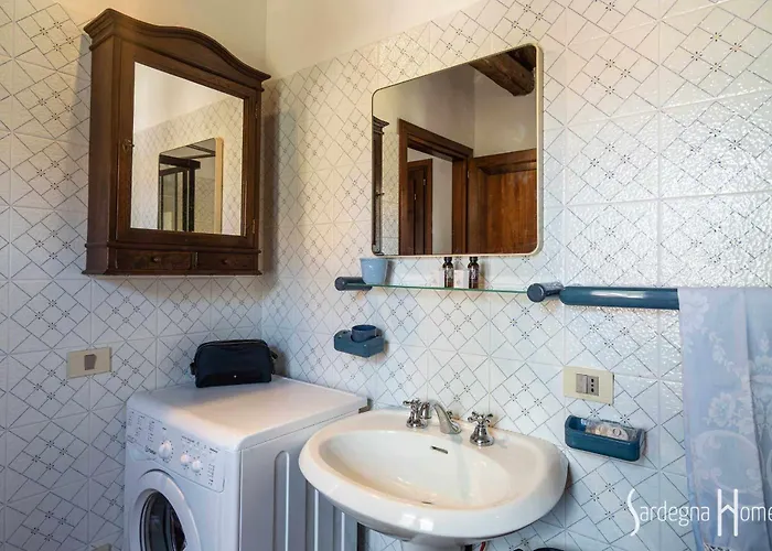 בית נופש Sardegna Homes Casa Rosa *