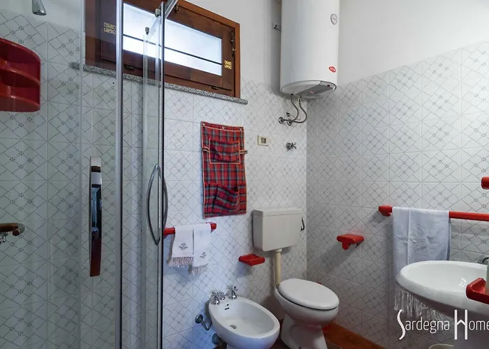 בית נופש Sardegna Homes Casa Rosa *